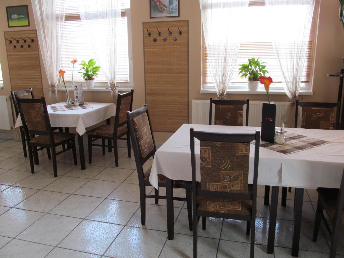 Korona Panzió Acomodação com café da manhã Levél Exterior foto